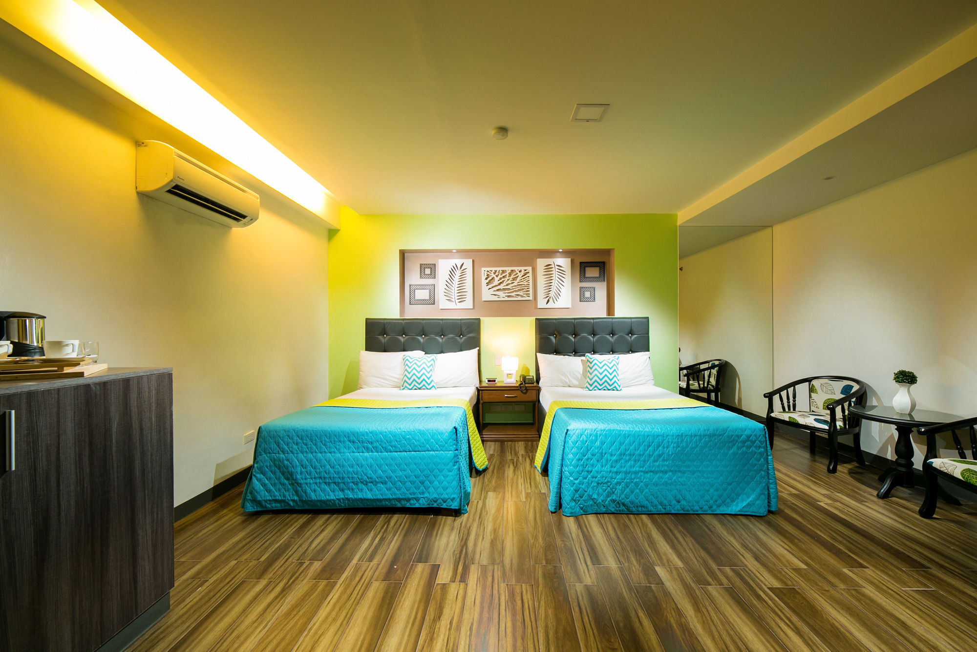 950 Condotel Angeles Exterior photo