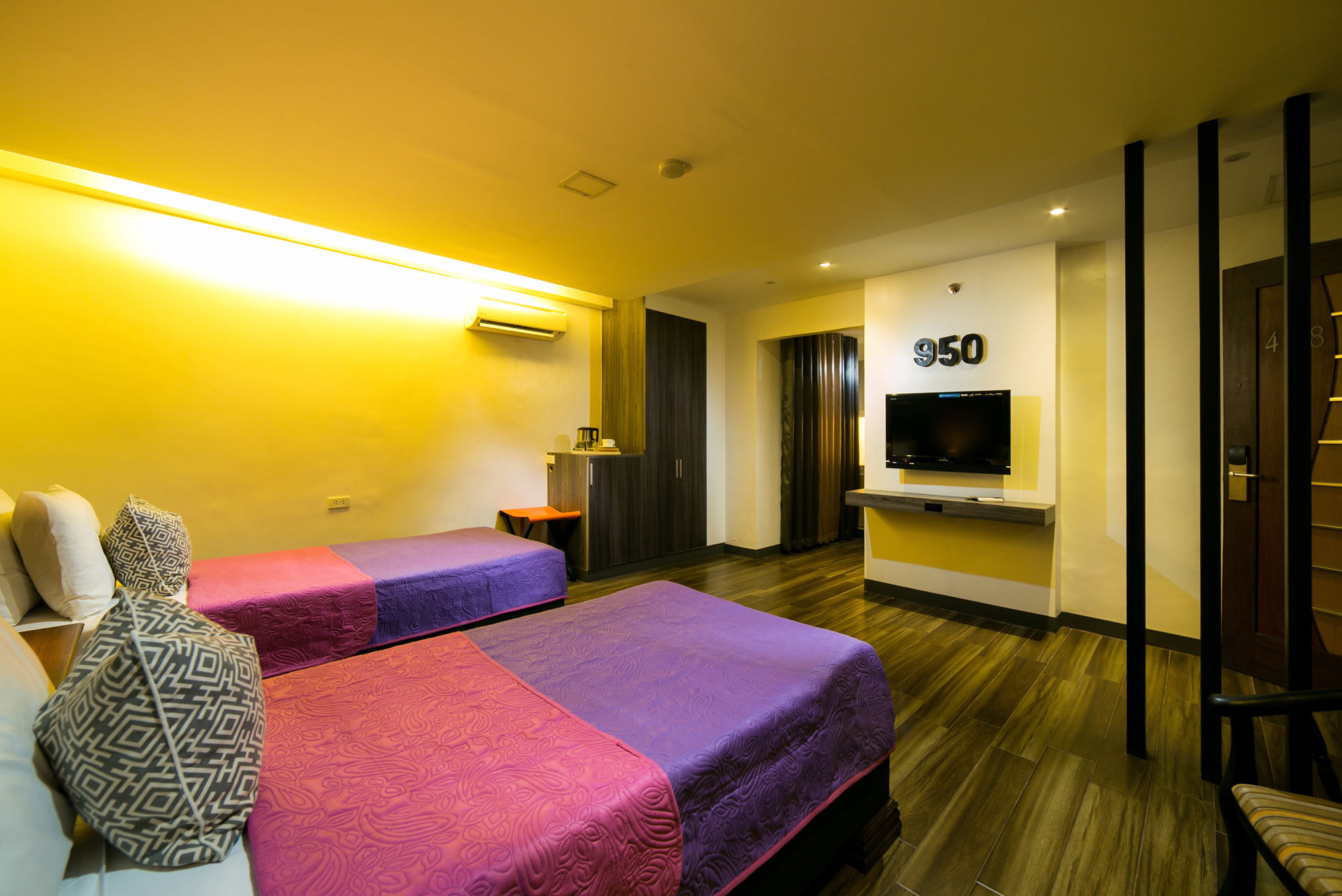 950 Condotel Angeles Exterior photo